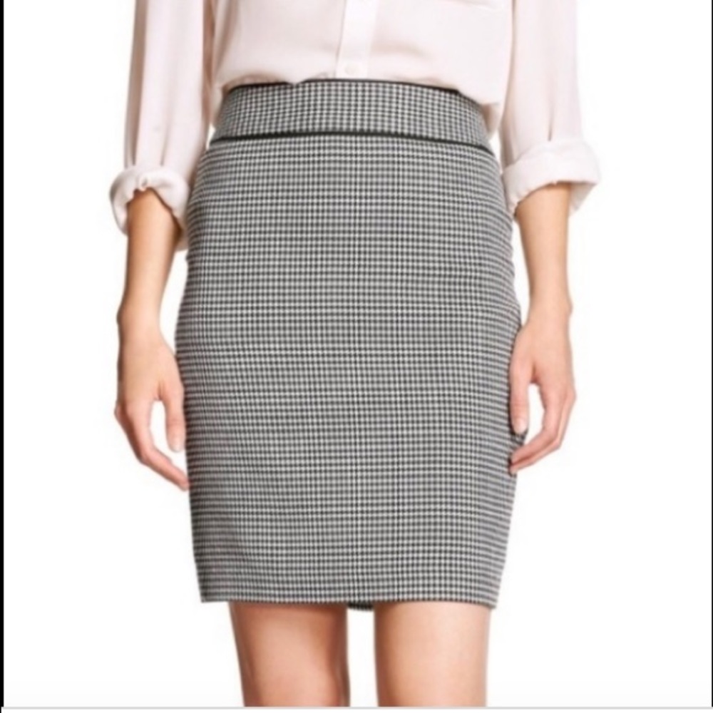 EUC Banana Republic Houndstooth Pencil Skirt 00P